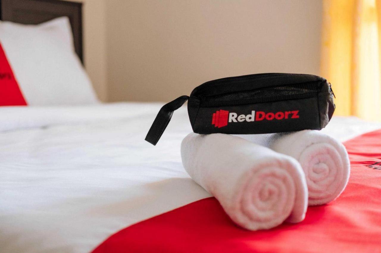 Reddoorz Apartment @ Sentul Tower Μπογκόρ Εξωτερικό φωτογραφία